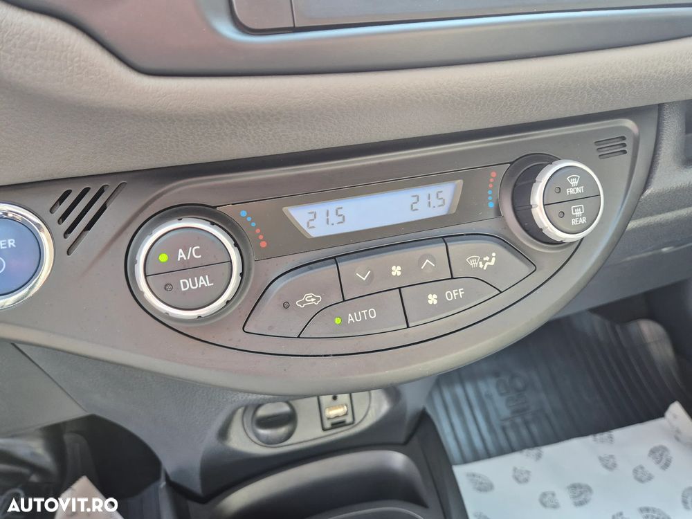 Toyota Yaris 1.5 VVT-i HSD Luna - 21