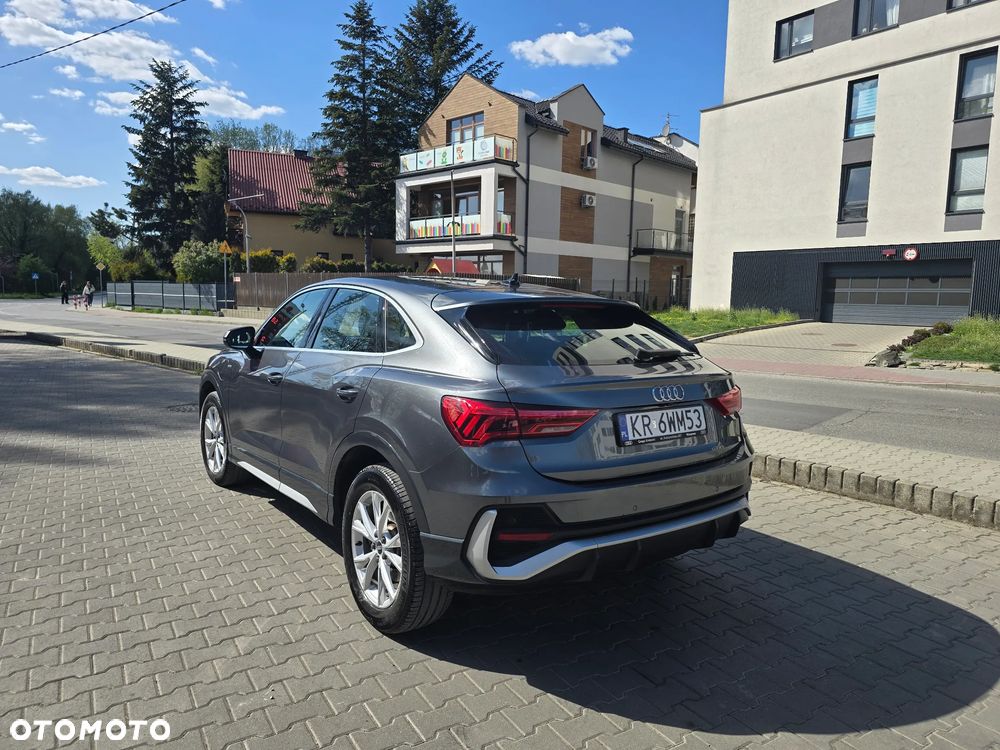 Audi Q3 Sportback - 14