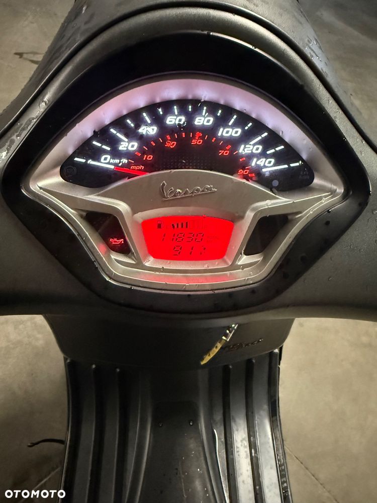 Vespa GTS - 8