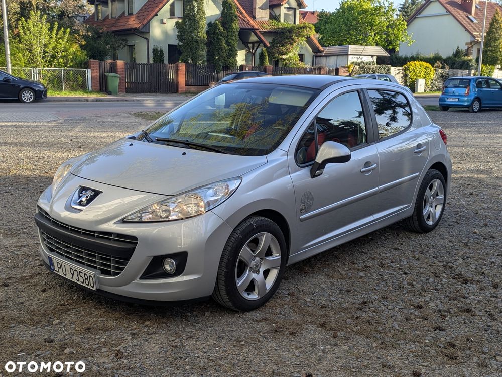 Peugeot 207 - 1