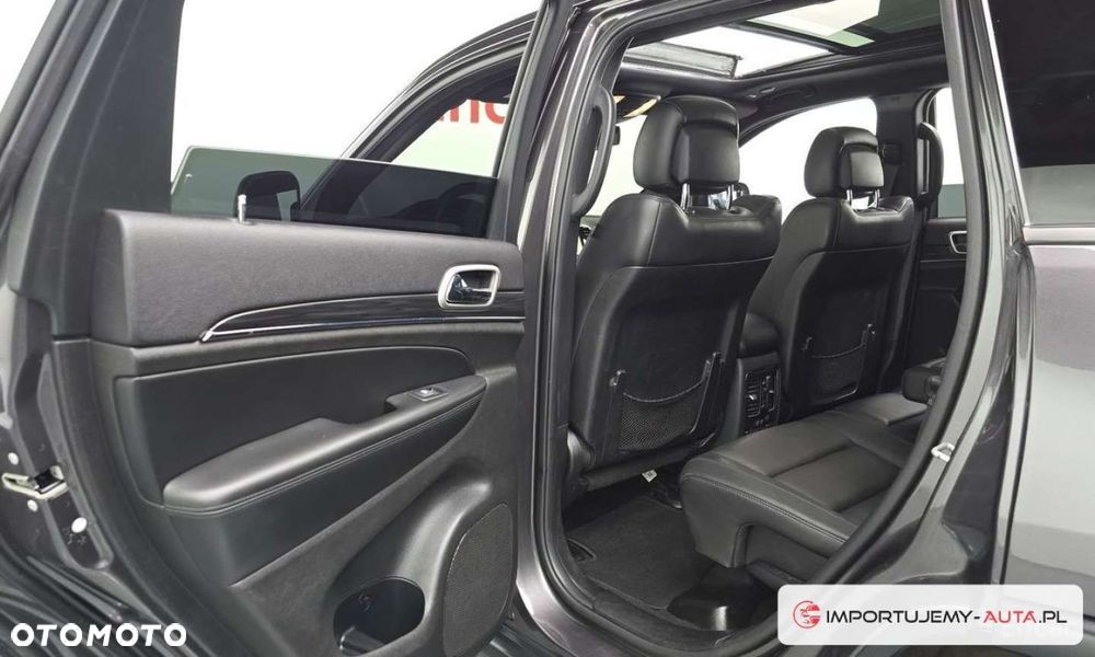 Jeep Grand Cherokee - 19