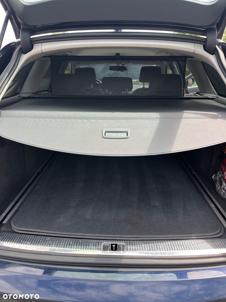 Audi A6 Avant 2.4 - 7