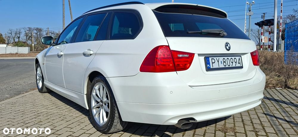 BMW Seria 3 318i - 5