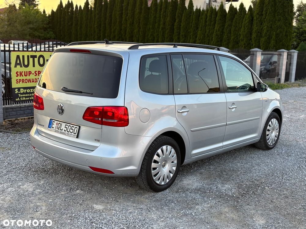 Volkswagen Touran - 26