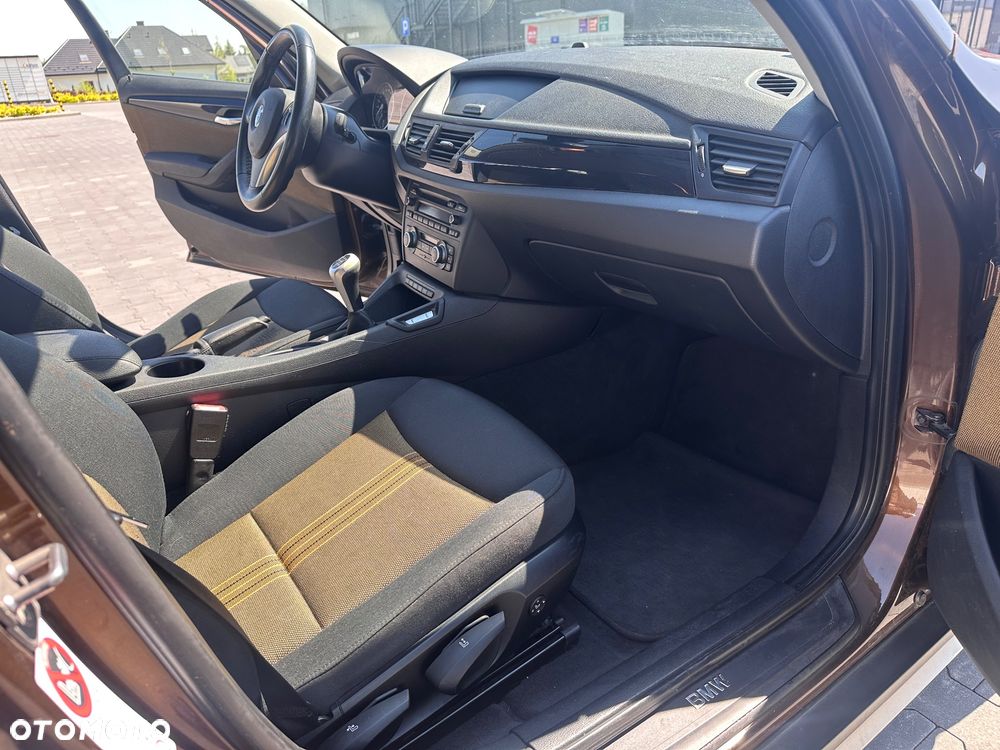 BMW X1 xDrive20d - 11