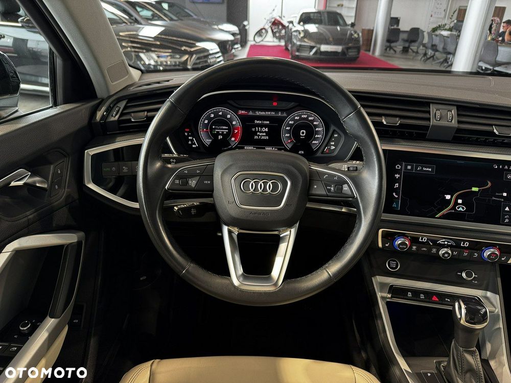 Audi Q3 - 22