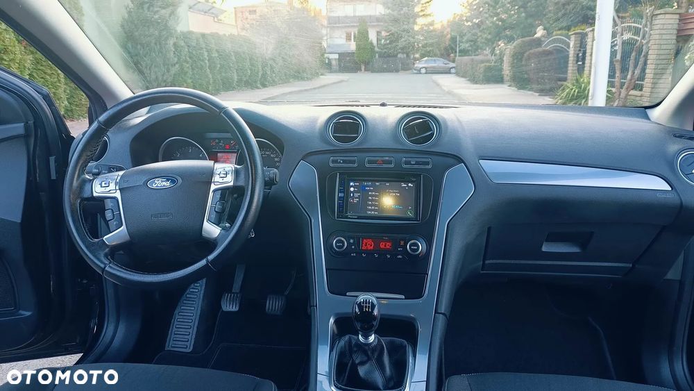 Ford Mondeo 1.6 TDCi Champions Edition - 23