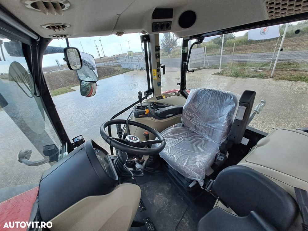Massey Ferguson 5711M - 2