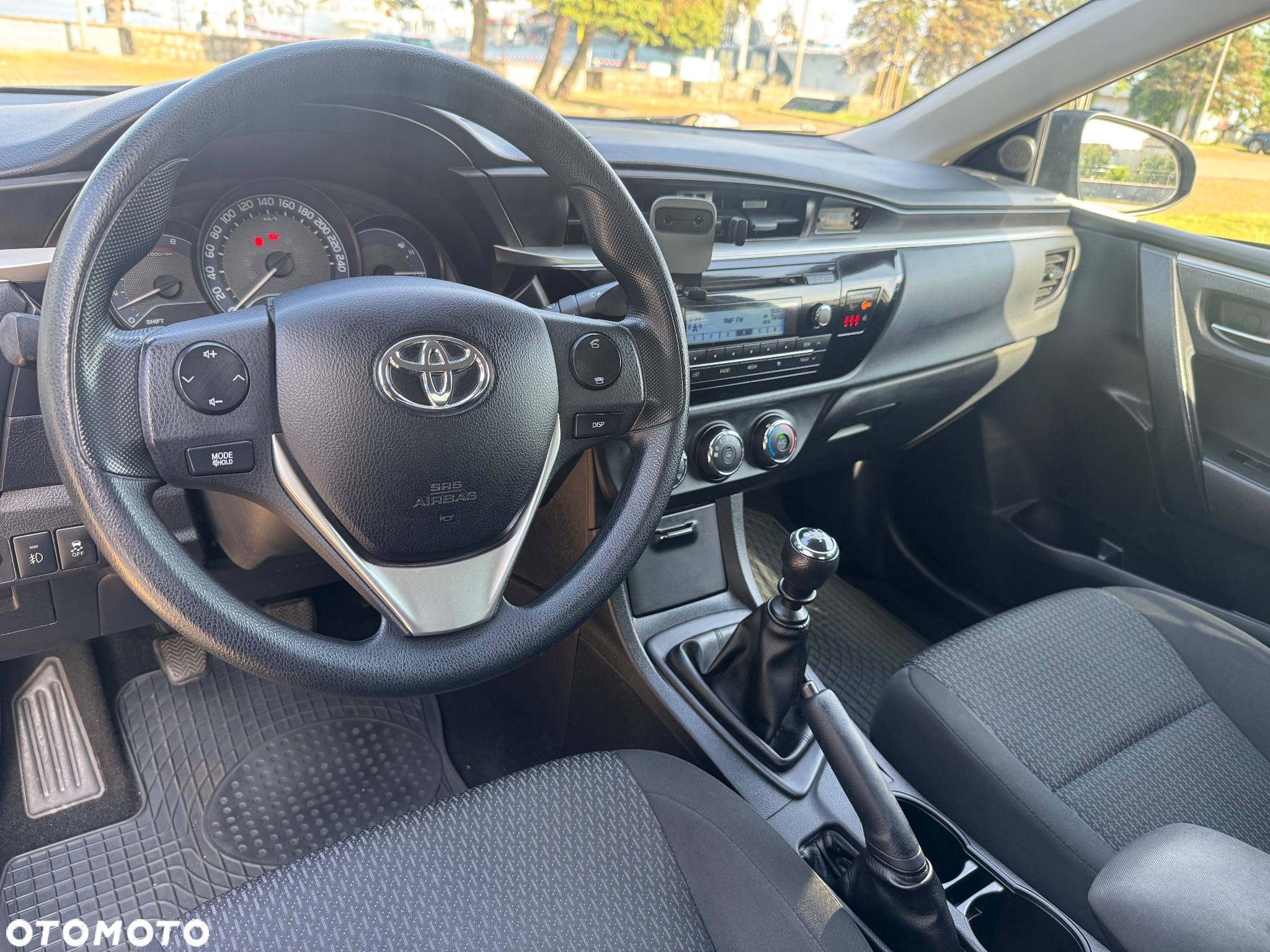 Toyota Corolla 1.6 Active - 13