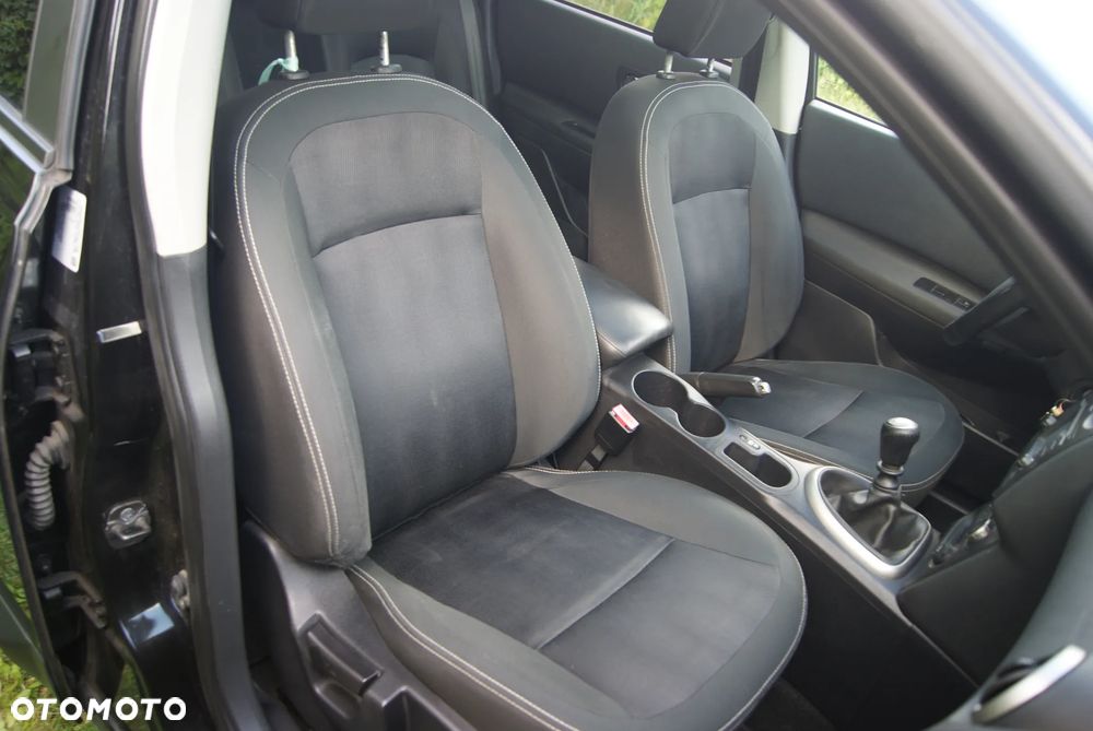 Nissan Qashqai 2.0 dCi DPF I-Way - 19