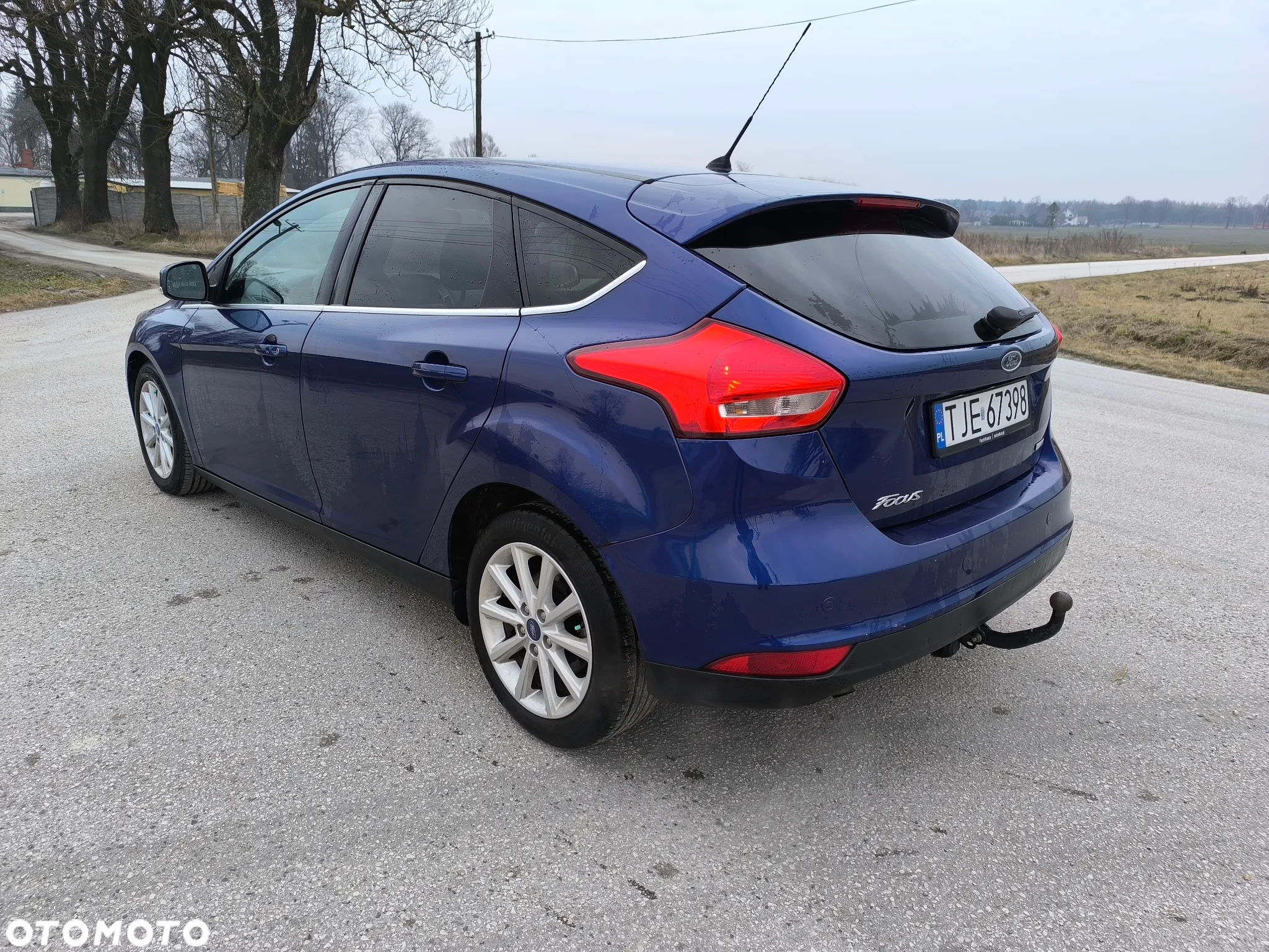 Ford Focus 1.0 EcoBoost Red Edition ASS - 4
