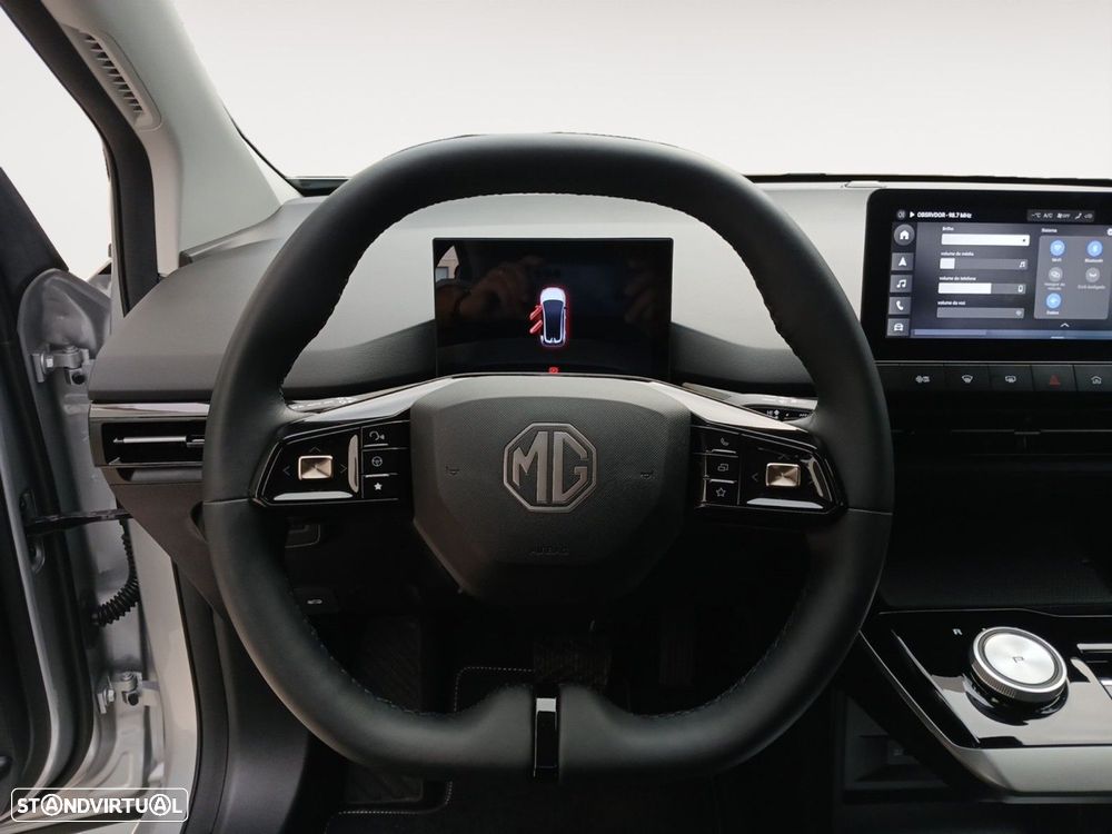 MG MG4 64 kWh Luxury - 12