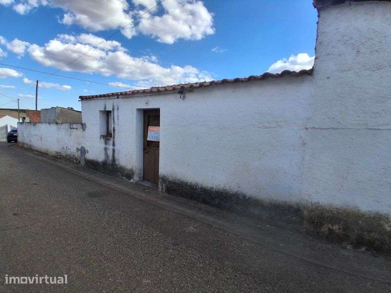 Casa em Vale Vargo para recuperar com quintal. - Grande imagem: 5/6