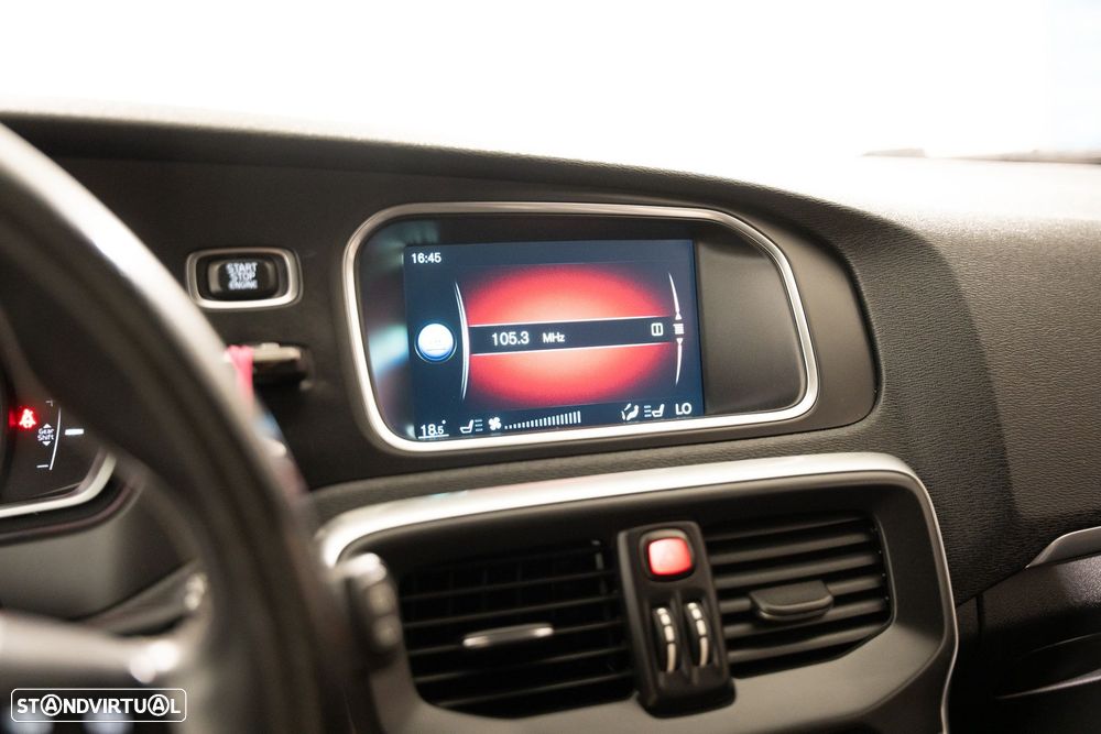 Volvo V40 2.0 D2 R-Design - 14