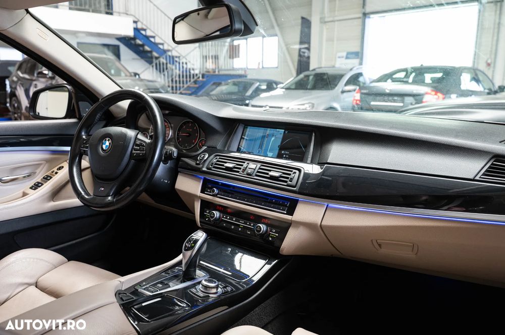 BMW Seria 5 525d Aut. - 27