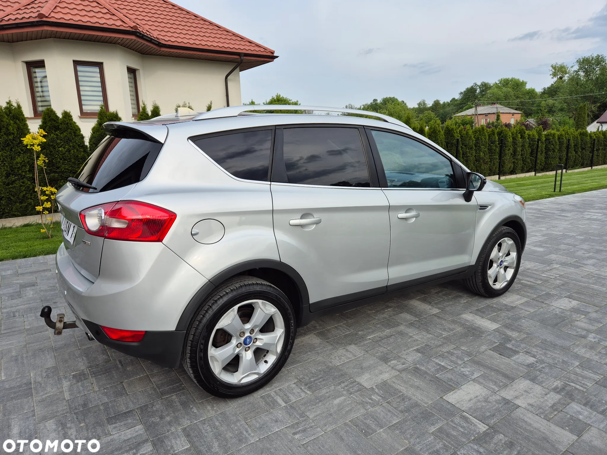 Ford Kuga 2.0 TDCi 2x4 Titanium - 9