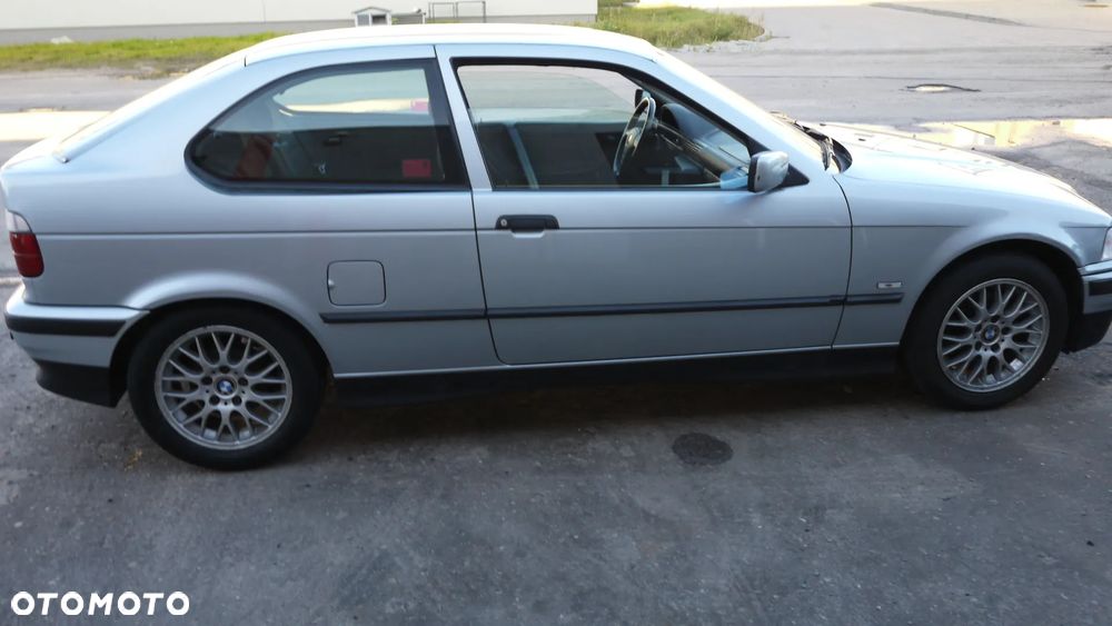 BMW Seria 3 316i - 11