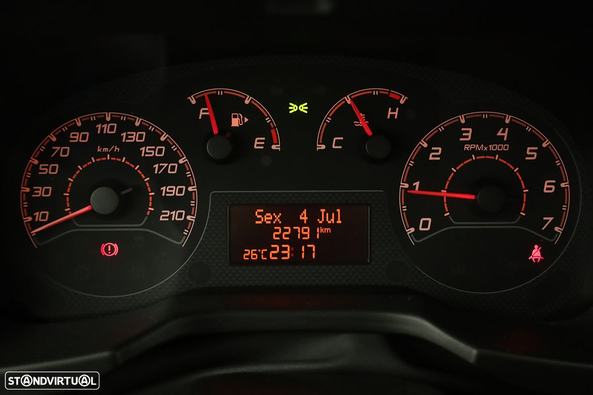 Fiat fiorino 1.3 m-jet - 11