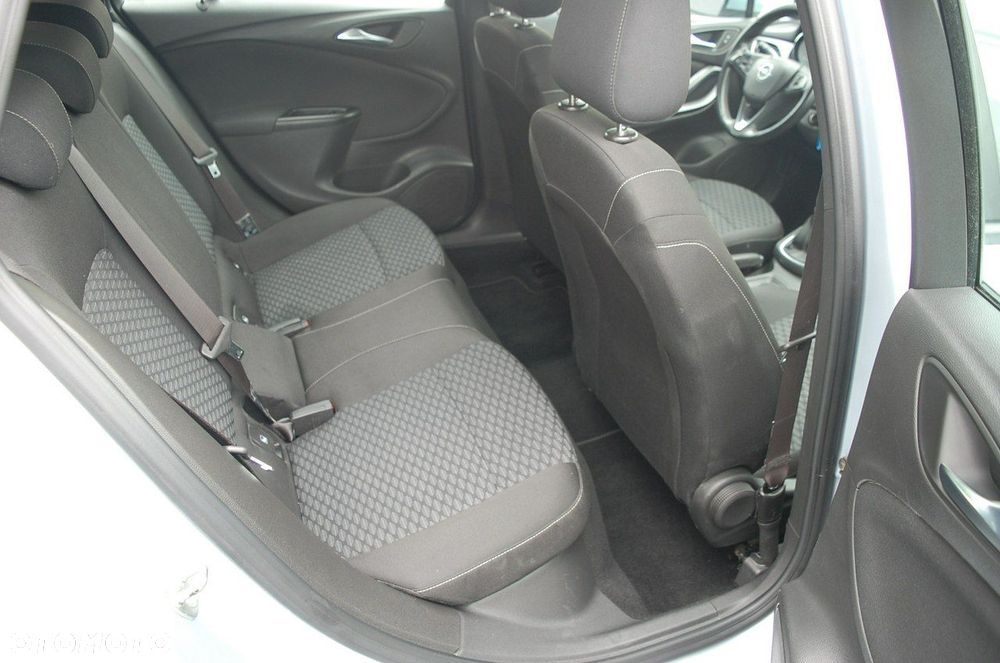 Opel Astra - 25