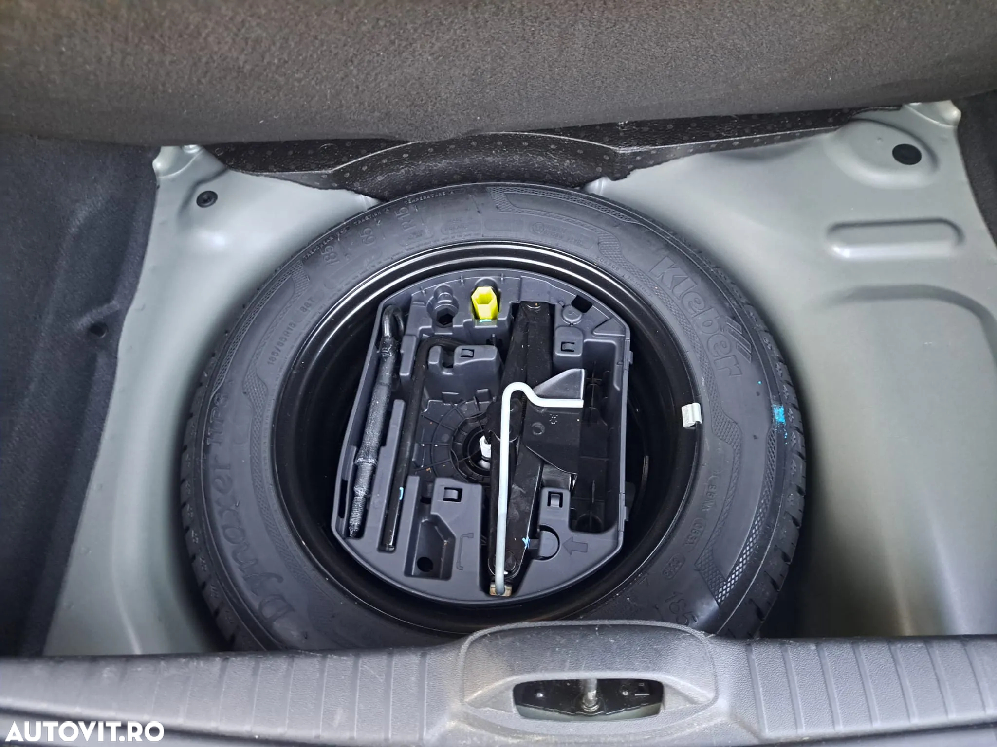 Peugeot 208 1.2 L PureTech Turbo Allure - 19