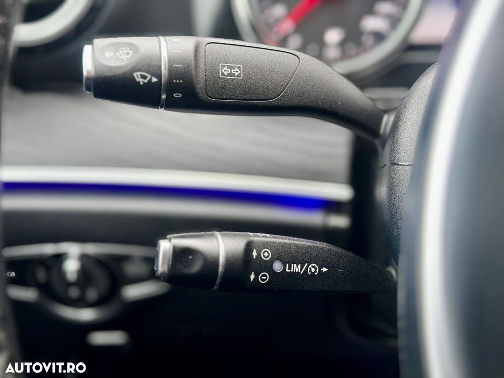 Mercedes-Benz E 220 d 9G-TRONIC Exclusive - 33