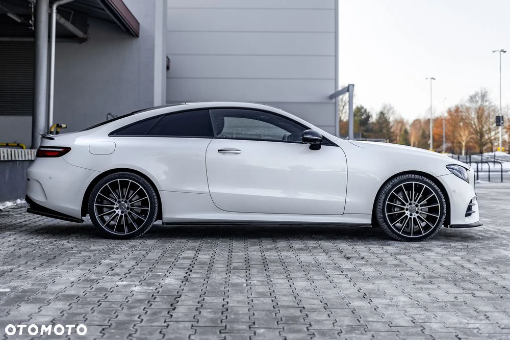 Mercedes-Benz Klasa E 400 Coupe 4-Matic 9G-TRONIC - 7