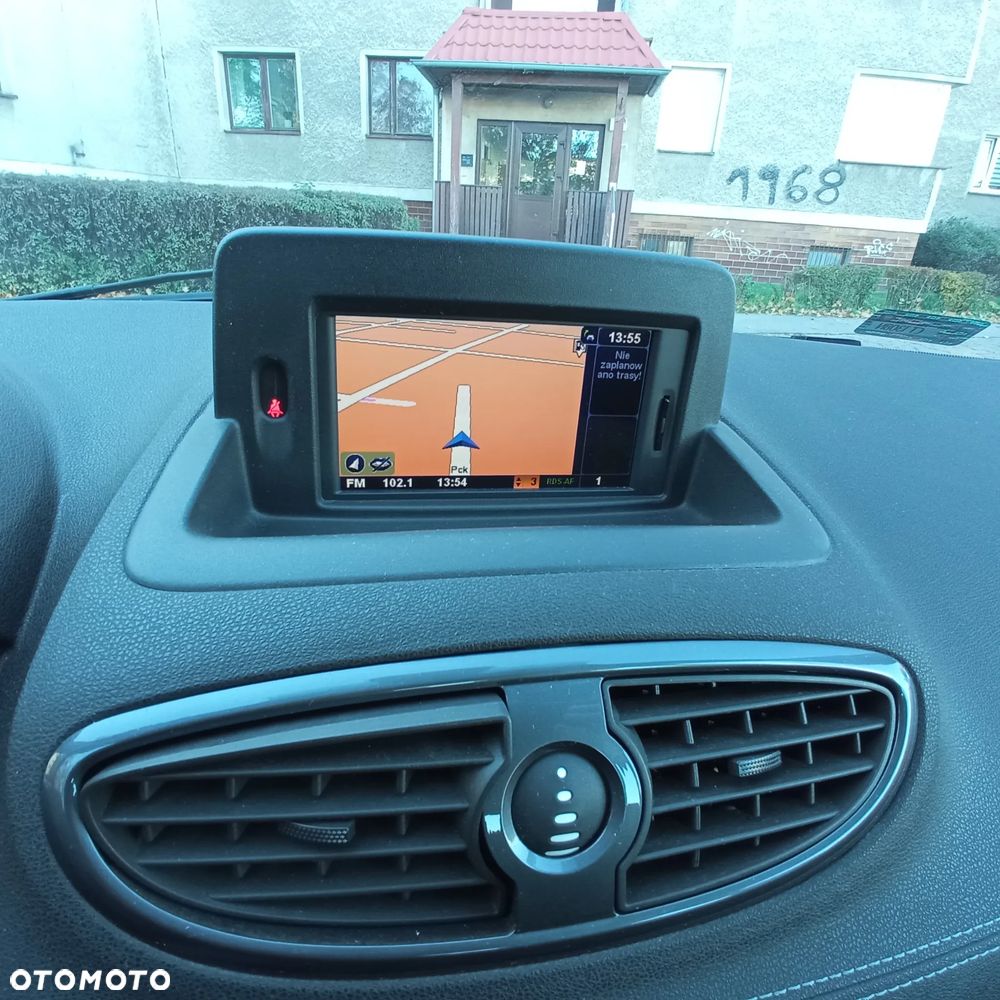 Renault Clio - 10