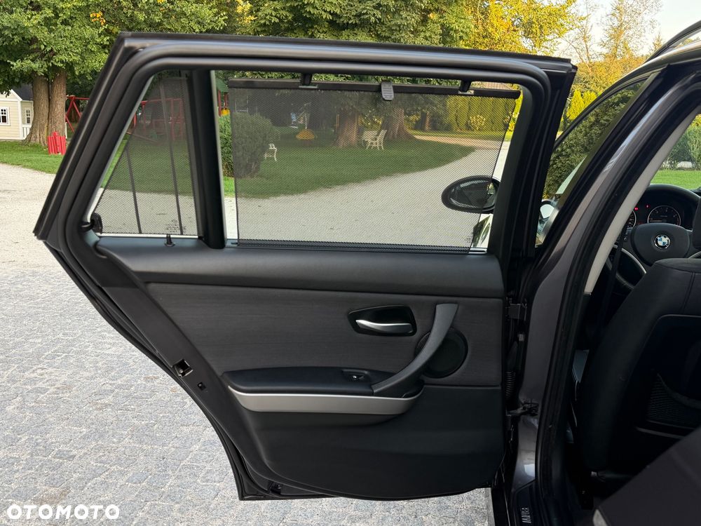 BMW Seria 3 320d - 16