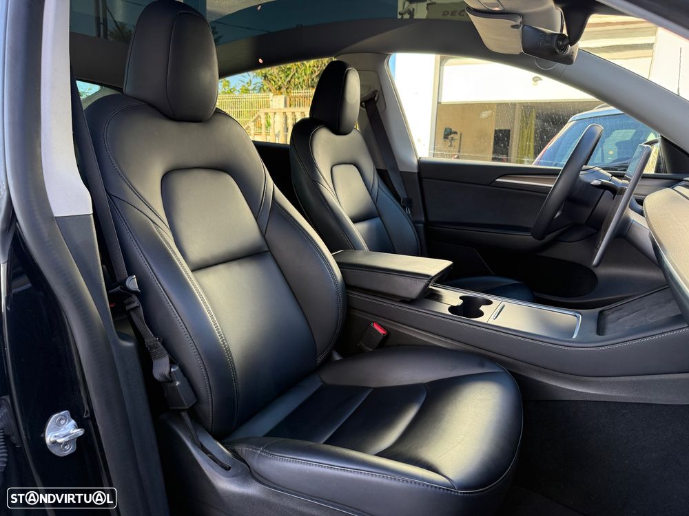 Tesla Model Y RWD - 24