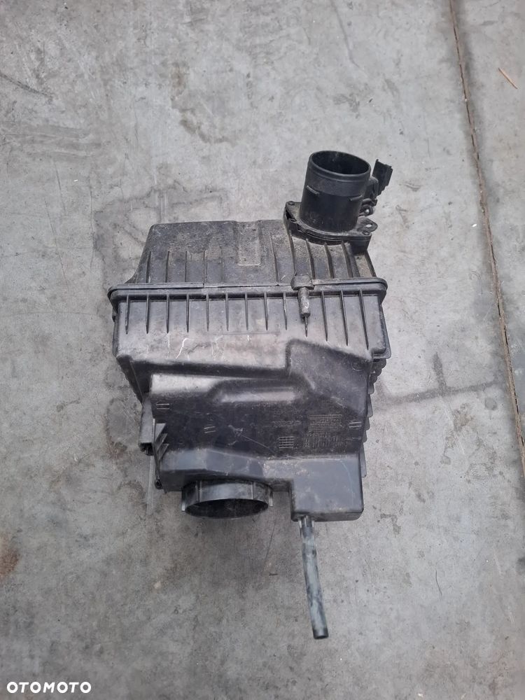 Obudowa filtra powietrza Peugeot 308 I 2.0 HDI 9657982380  9653388980 - 1