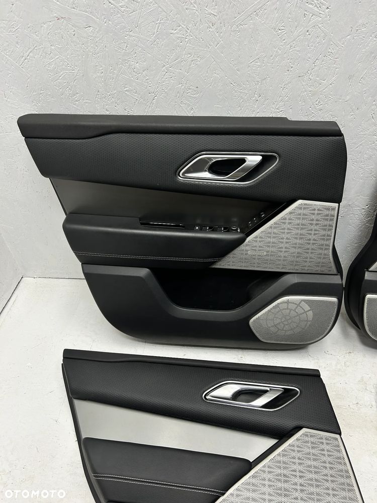 Land Rover Range Rover Velar 2018 L560 Fotele kanapa boczki - 16