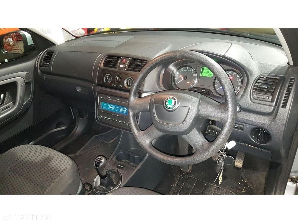 Debitmetru aer Skoda Fabia II 2011 hatchback 1.2 - 11