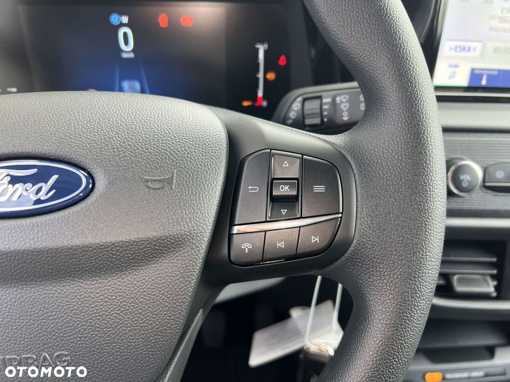 Ford Transit Courier - 24