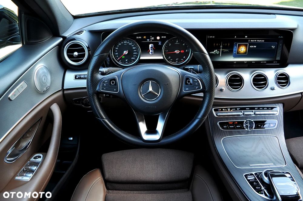 Mercedes-Benz Klasa E 220 d AMG - 19