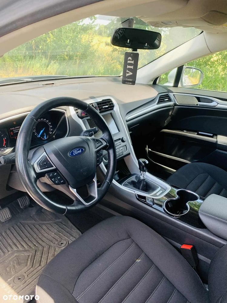 Ford Mondeo 2.0 TDCi Ambiente - 12