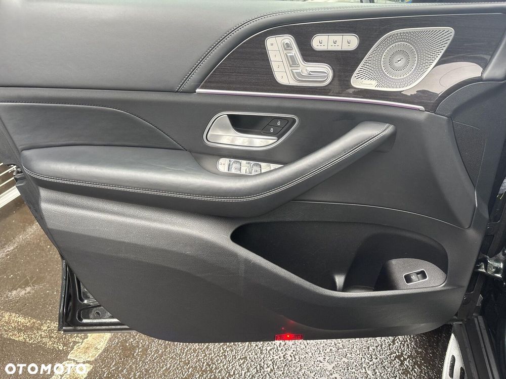 Mercedes-Benz GLS - 17