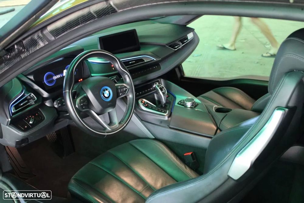 BMW i8 Standard - 8