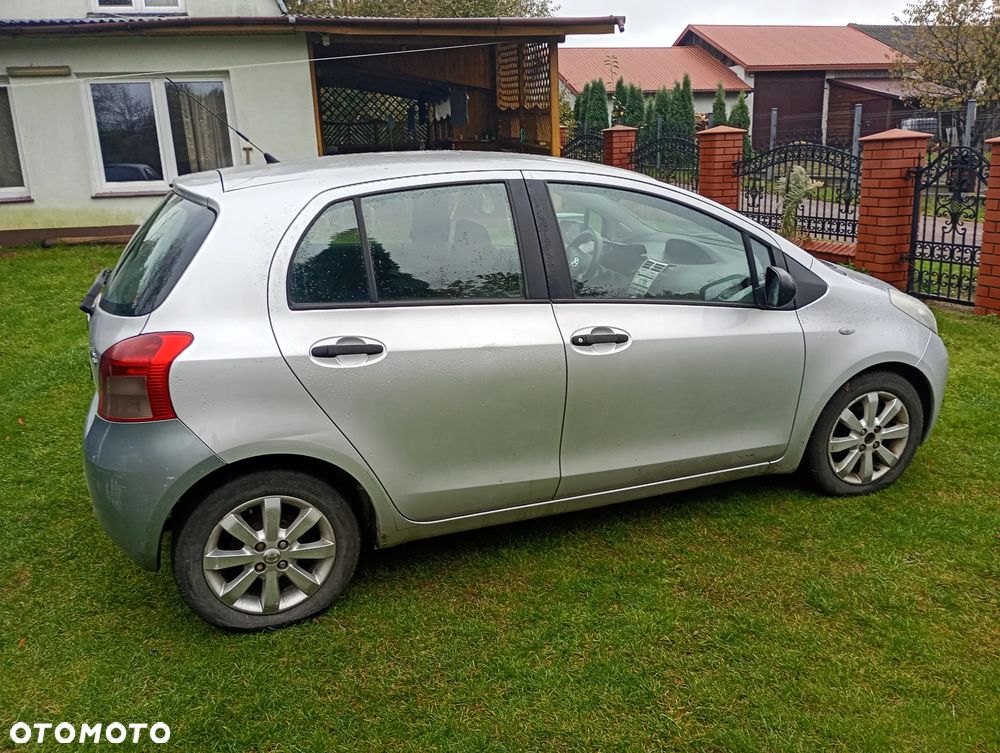 Toyota Yaris - 6