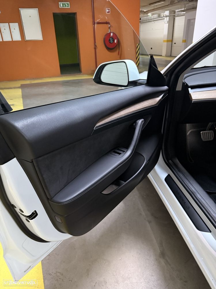 Tesla Model 3 Performance Dual Motor AWD - 14