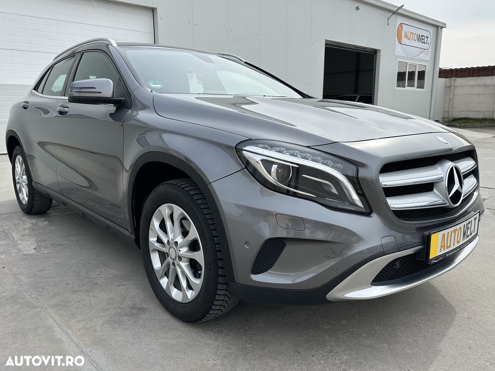 Mercedes-Benz GLA 200 7G-DCT - 11