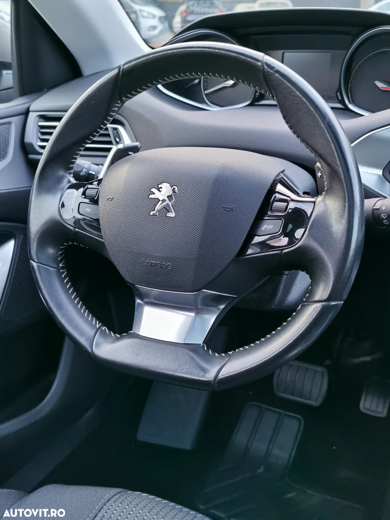 Peugeot 308 - 36