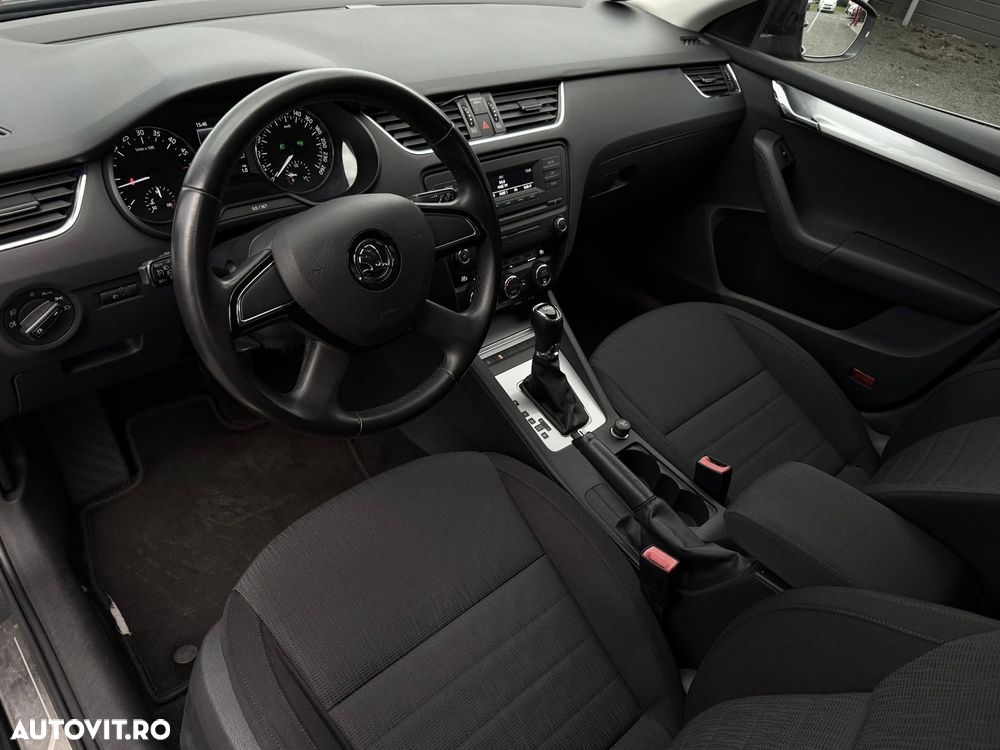 Skoda Octavia Combi 2.0 TDI DSG Premium Edition - 5