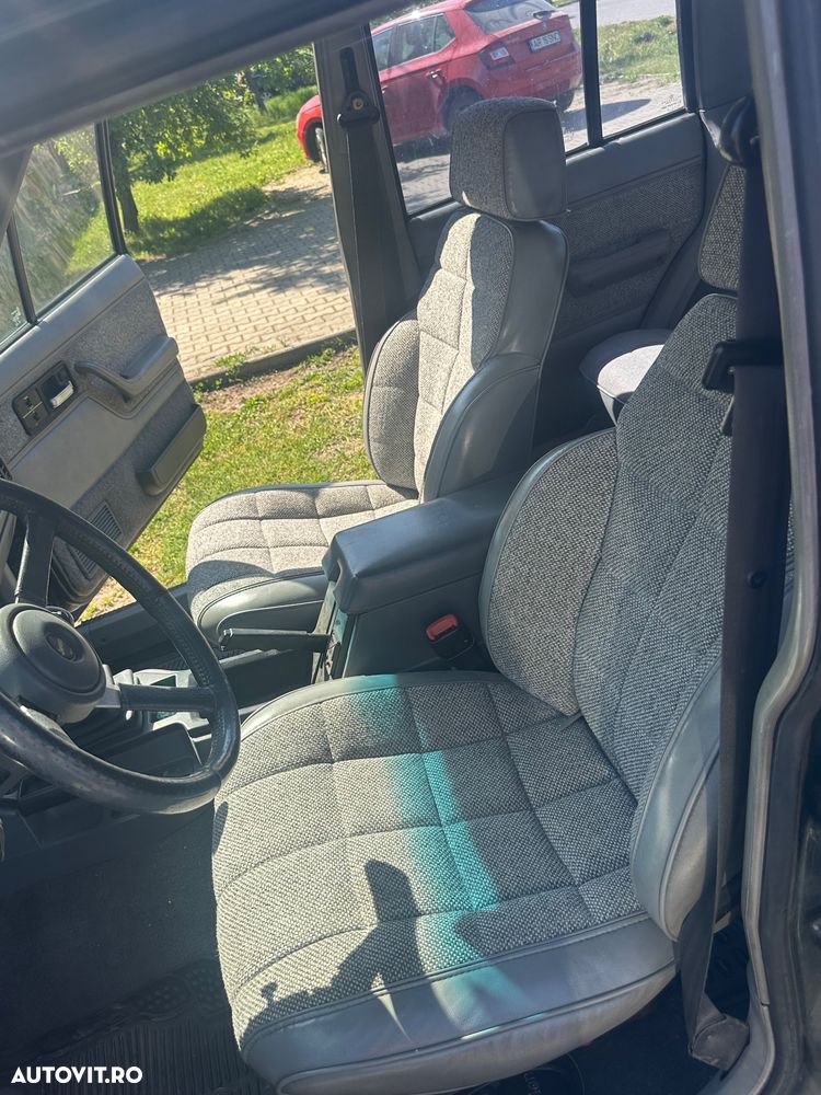 Jeep Cherokee - 5