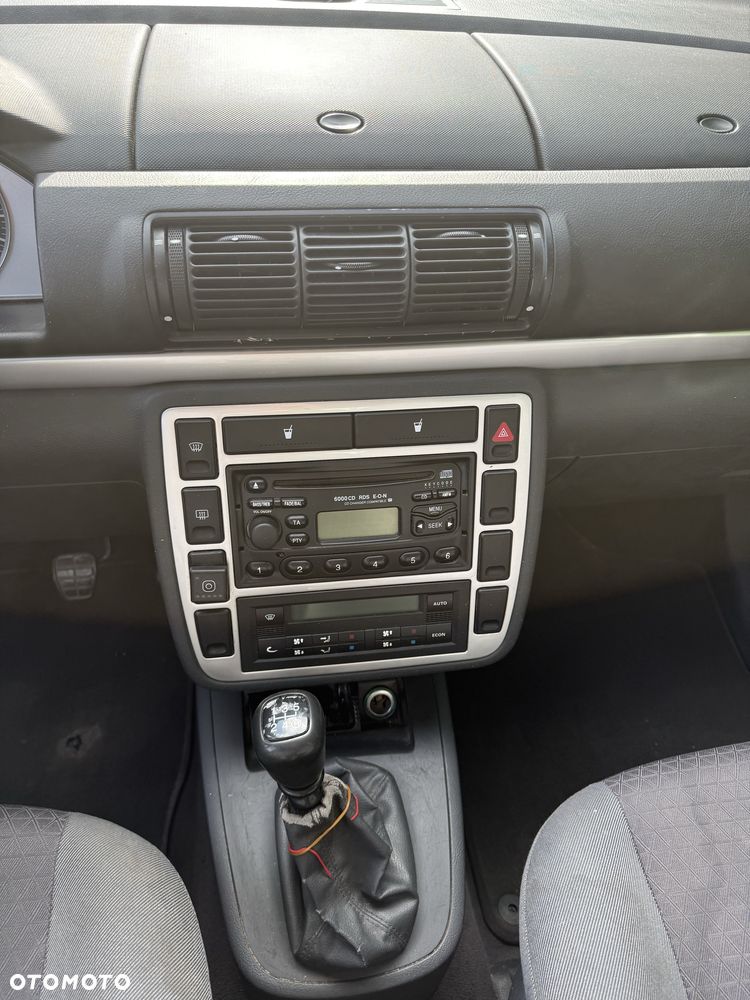 Ford Galaxy - 5