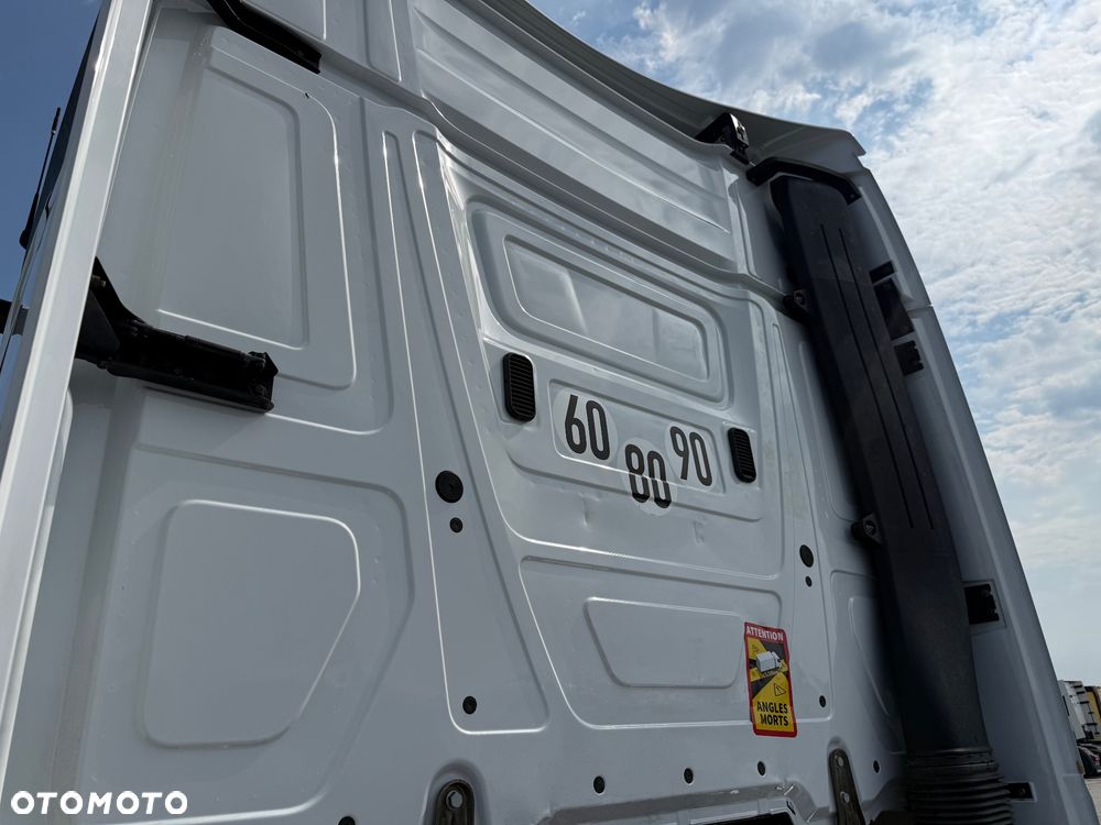 Mercedes-Benz ACTROS 1853 / BIG SPACE / NISKI PRZEBIEG / SALONKA / 3 LETNI KONTRAKT / STAN BDB / / / - 32