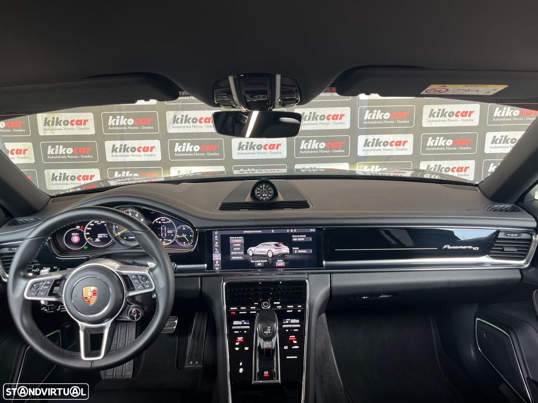 Porsche Panamera Sport Turismo 4 E-Hybrid 10 Years Edition - 42