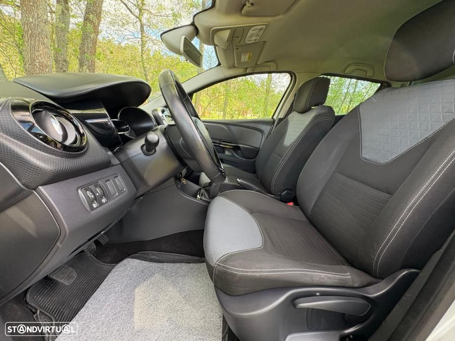 Renault Clio 1.5 dCi Dynamique S - 23