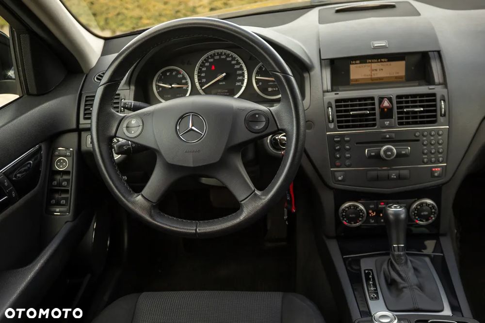 Mercedes-Benz Klasa C 200 CDI DPF Automatik Elegance - 33