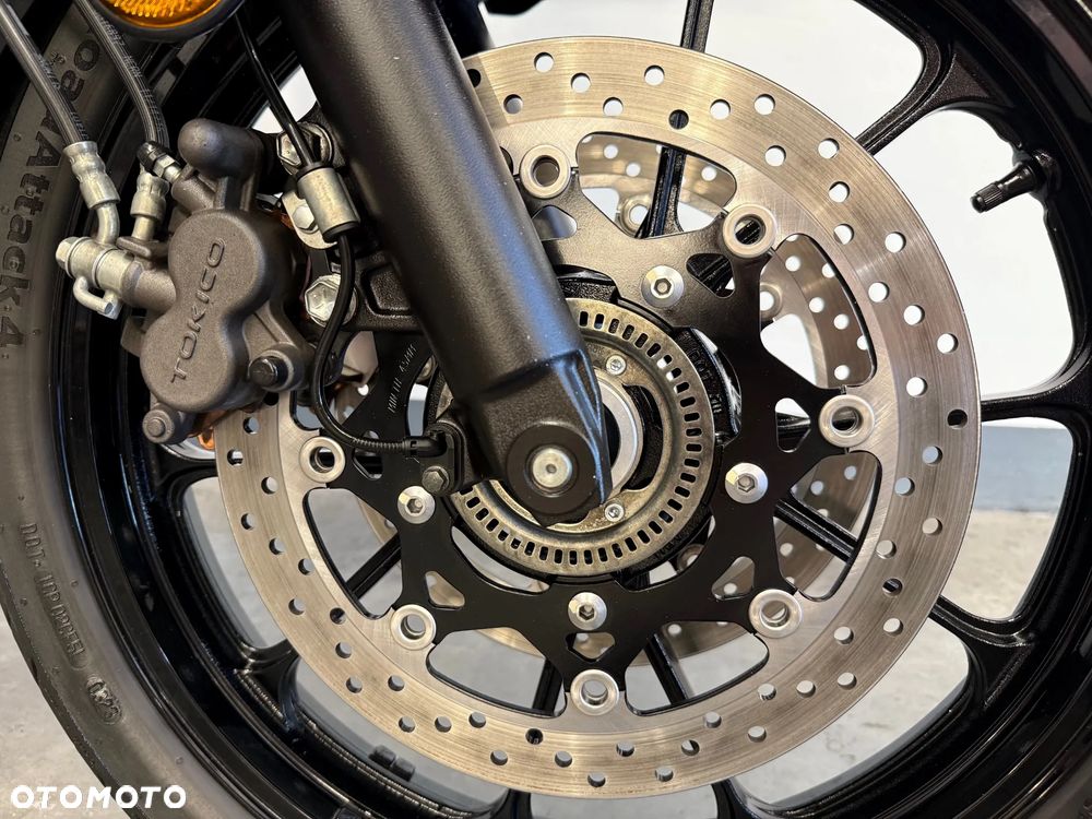 Suzuki V-STROM - 16