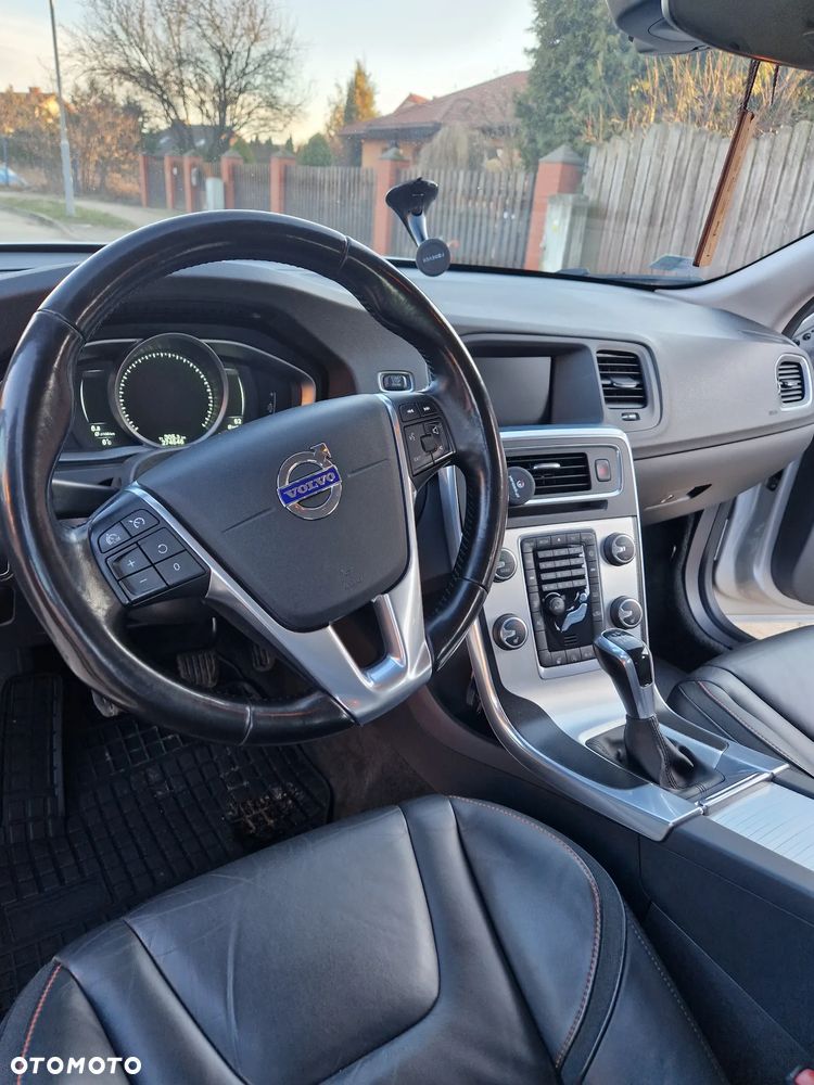 Volvo V60 D2 Ocean Race - 14